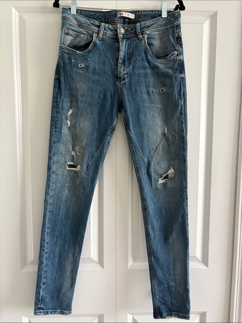 Zara Men’s Slim Straight Jeans in Light Blue Wash Size 32